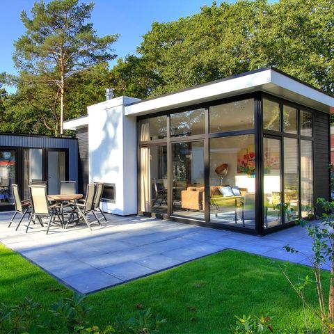 BUNGALOW 4 personnes - Cube Exclusif