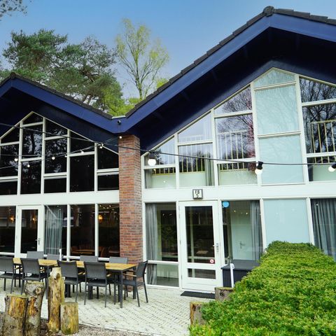 MAISON 24 personnes