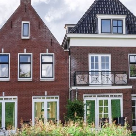 MAISON 8 personnes - 8E2