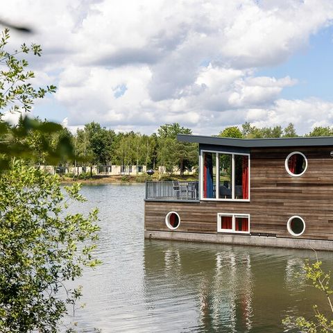 Hébergement 4 personnes - Bateau-maison KV2141