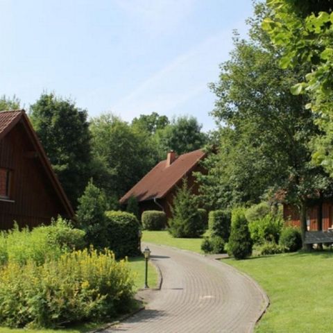 BUNGALOW 3 personnes - Appartement confortable avec four, situé dans la vallée verdoyante de Bruchttal