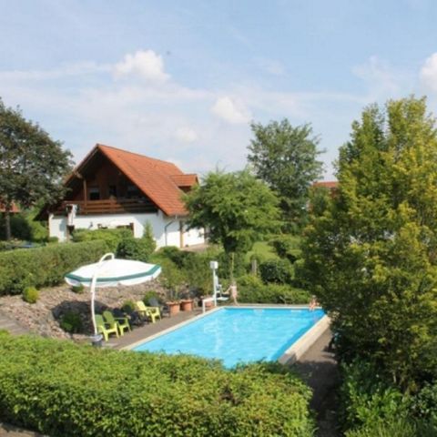 BUNGALOW 4 personnes - Appartement au rez-de-chaussée situé dans la verte vallée de Bruchttal