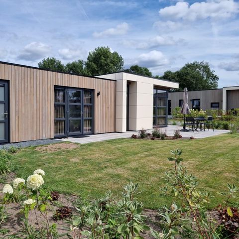 BUNGALOW 4 personnes - Cube Maximum