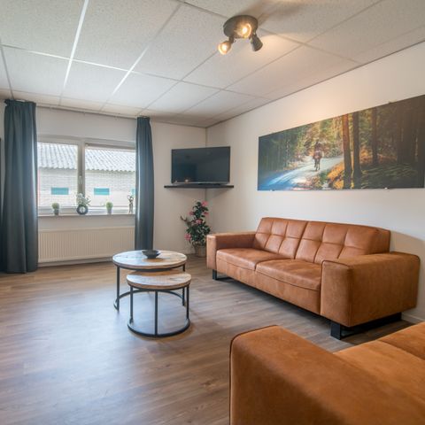 MAISON 8 personnes