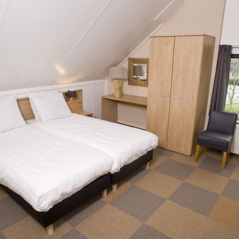 BUNGALOW 4 personnes - VIP SR359