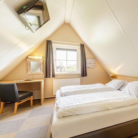 BUNGALOW 4 personnes - VIP SR359