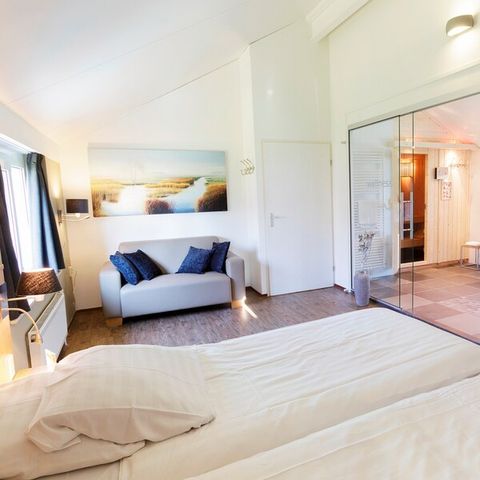 BUNGALOW 2 personnes - VIP SR361