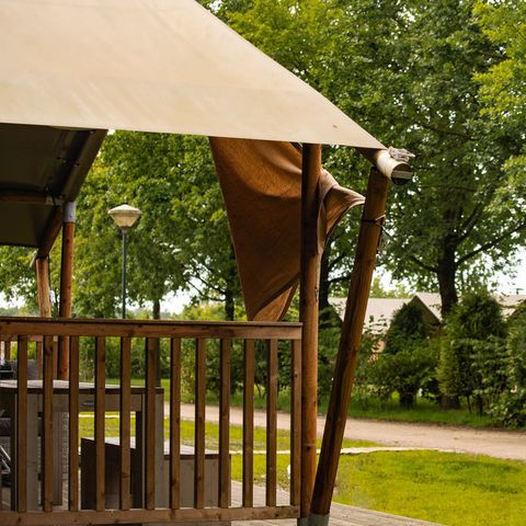 TENTE TOILE ET BOIS 6 personnes - Luxe