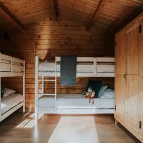 MAISON 4 personnes - Maison dans les arbres Coucou avec entrée Safaripark Beekse Bergen