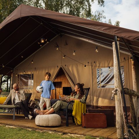 TENTE TOILE ET BOIS 6 personnes - Les cinq grands