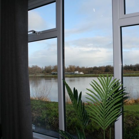 MOBILHOME 4 personnes - Type A au bord de l'eau