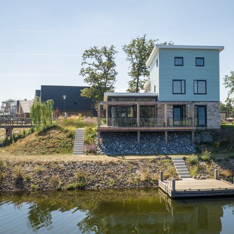 MAISON 16 personnes
