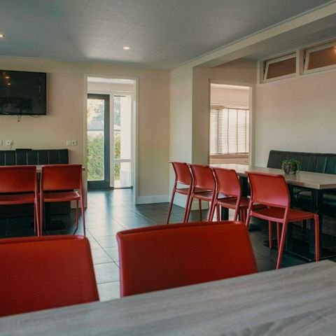 MAISON 28 personnes - Villa + Lodges (24 + 4)