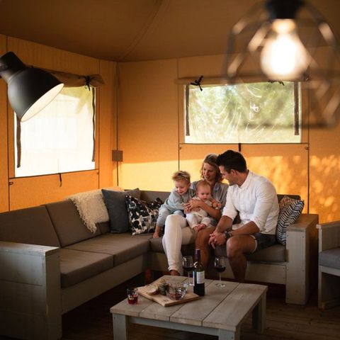 TENTE TOILE ET BOIS 8 personnes - Maison safari de luxe