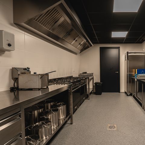 MAISON 36 personnes - Hébergement de groupes Ecurie + 5 maisons confortables (36 personnes)