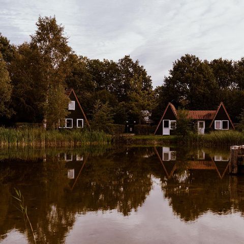 MAISON 48 personnes - Hébergement collectif Kapschuur + 8 chalets de pêcheurs (48 personnes)