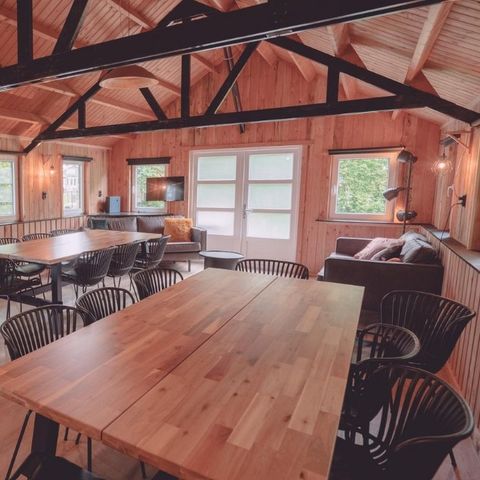 MAISON 18 personnes - Hébergement de groupes Grand chalet en bois rond + 3 chalets de pêcheurs (18 personnes)