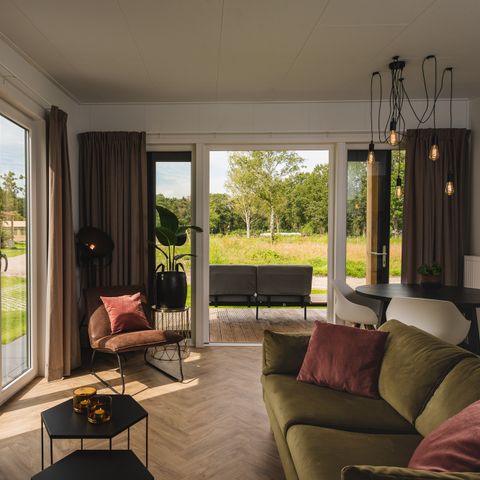 LODGE 2 personnes - Panorama Wellness Lodge : bain à remous, sauna et baignoire