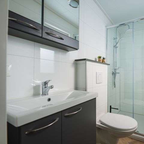 LODGE 4 personnes - Panorama avec bain à remous