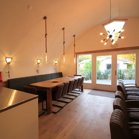 MAISON 16 personnes - Cour de Reed