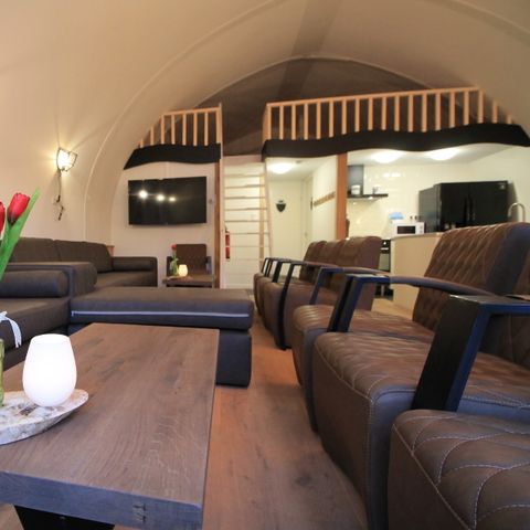 MAISON 16 personnes - Cour de Reed