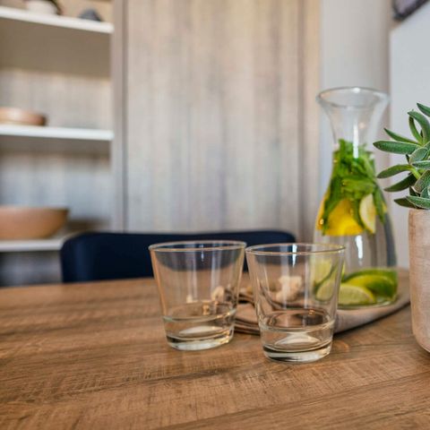 APPARTEMENT 4 personnes - Suite avec vue partielle sur la mer