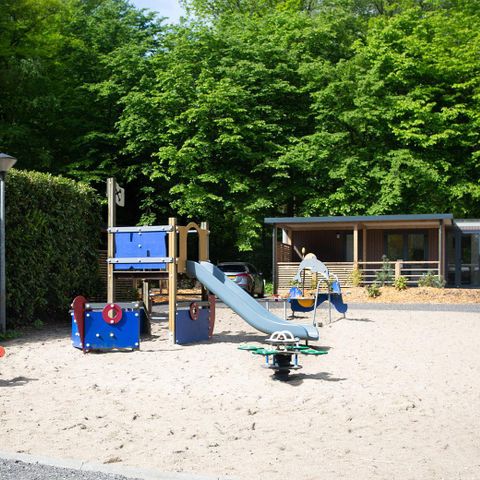 GÎTE 6 personnes - Famille de chalets