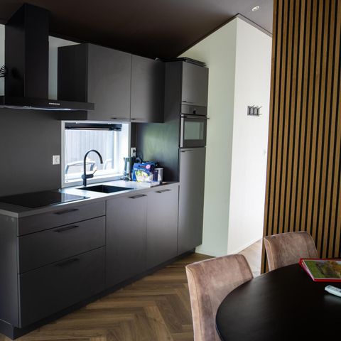 GÎTE 4 personnes - Cottage forestier avec bain à remous