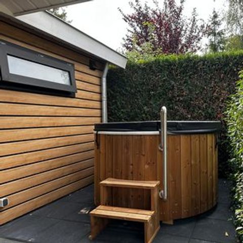 LODGE 4 personnes - Famille avec jacuzzi