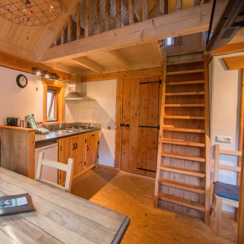 HÉBERGEMENT INSOLITE 5 personnes - Maison dans les arbres
