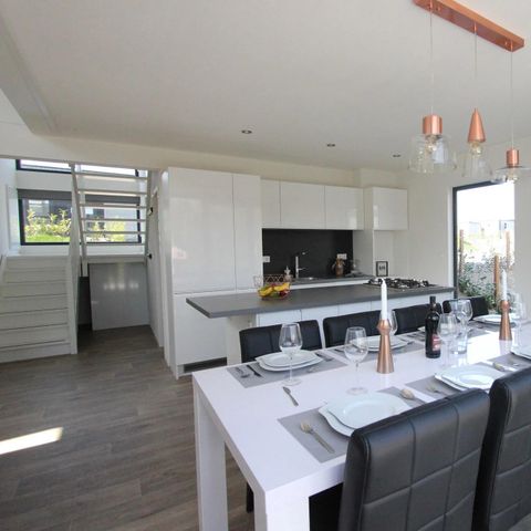 MAISON 8 personnes - Cube Magnifique