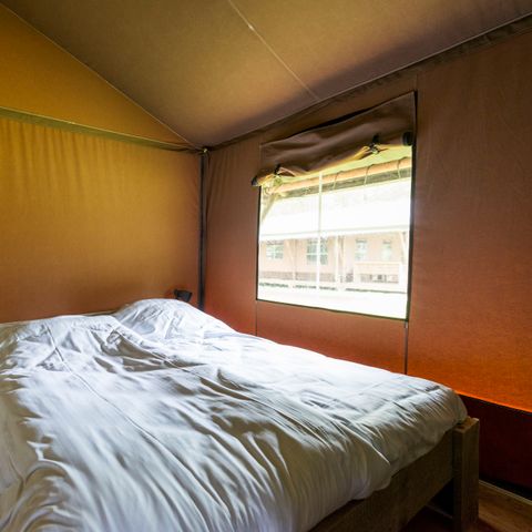 TENTE TOILE ET BOIS 6 personnes - Ferme