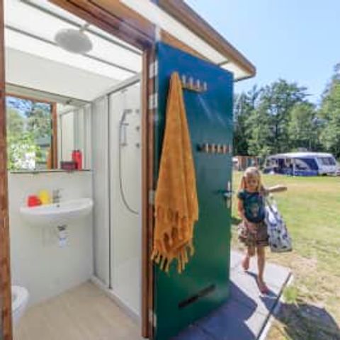Emplacement - RCN de Roggeberg - Avec salle de bains privé
