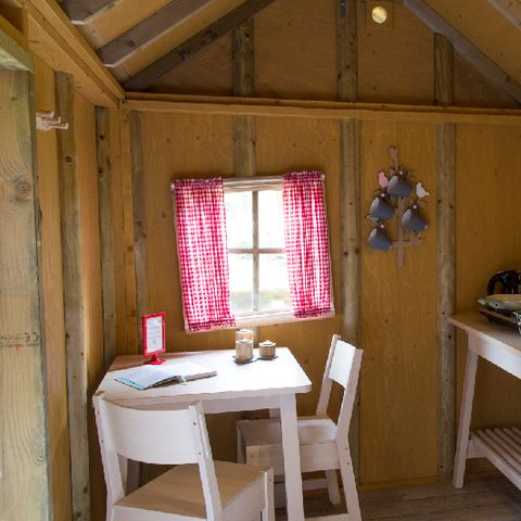 HÉBERGEMENT INSOLITE 4 personnes - Cabane de randonneur Cabane de chasseur