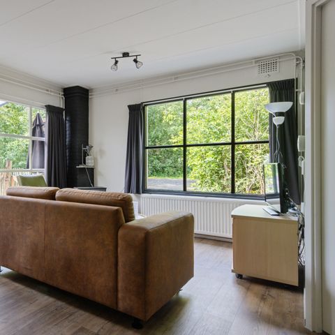 BUNGALOW 4 personnes - Pluton (animal de compagnie)