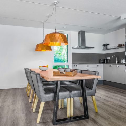 BUNGALOW 8 personnes - 8L