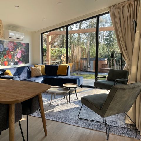 BUNGALOW 6 personnes - Birch Lodge Eco avec bain à remous et sauna