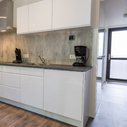 BUNGALOW 6 personnes - Forest Lodge 75 avec bain à remous et sauna