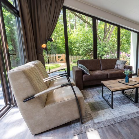 BUNGALOW 6 personnes - Forest Lodge 75 avec bain à remous et sauna