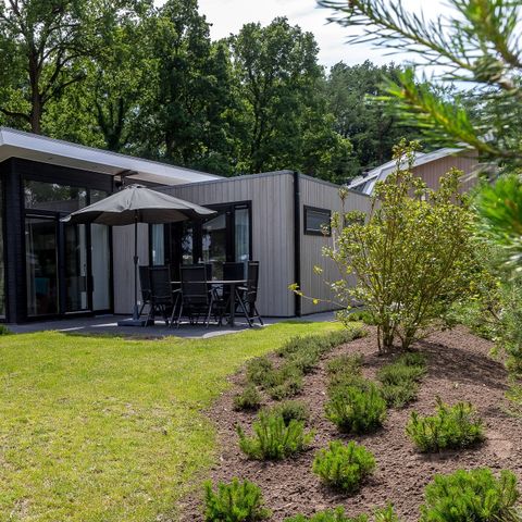 BUNGALOW 6 personnes - Forest Lodge 75 avec bain à remous et sauna