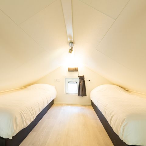 BUNGALOW 4 personnes - Tiny Lodge Eco avec bain à remous