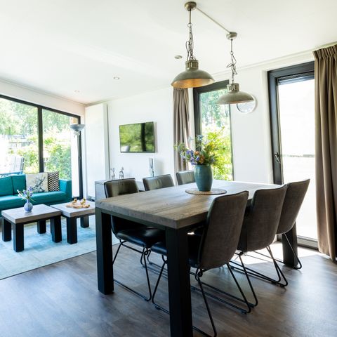 BUNGALOW 6 personnes - Forest Lodge 75 avec bain à remous