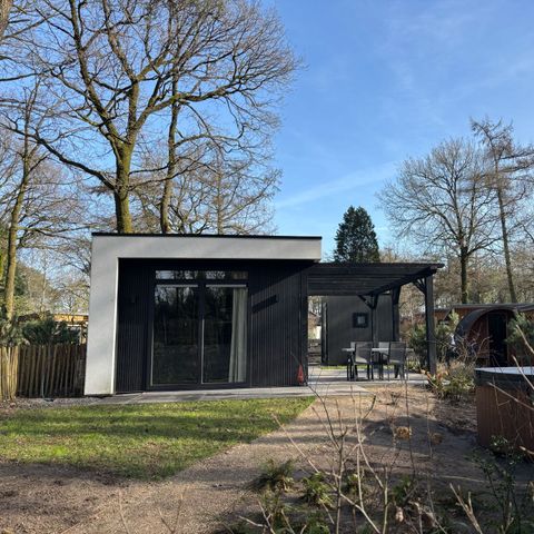 BUNGALOW 4 personnes - Nature Lodge Eco avec bain à remous et sauna