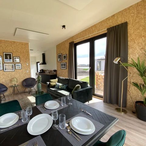MAISON 4 personnes - Juste la lumière de la nature