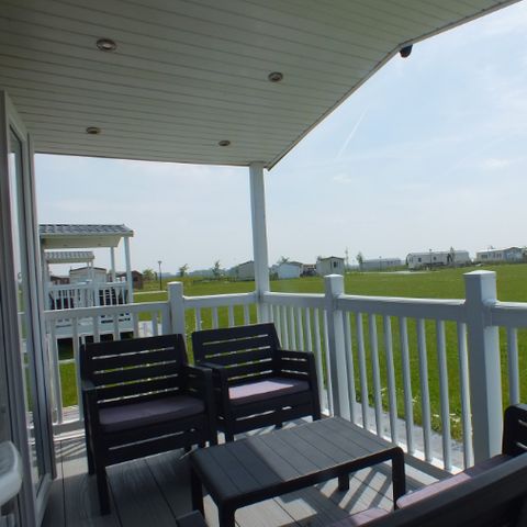 MOBILHOME 4 personnes - avec terrasse sans vue sur l'eau