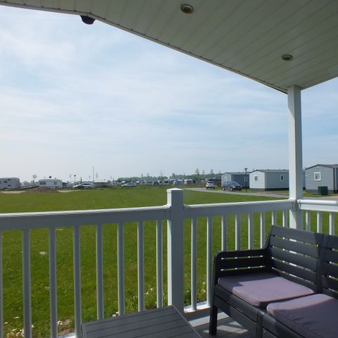 MOBILHOME 4 personnes - avec terrasse sans vue sur l'eau