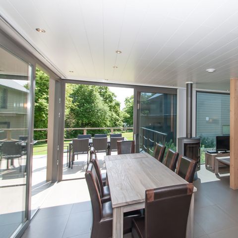 MAISON 8 personnes