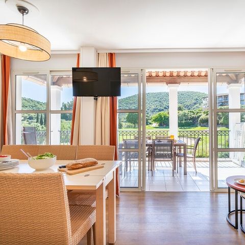 APPARTEMENT 6 personnes - 1 chambre + 1 alcôve - Terrasse - Climatisé - Rénové