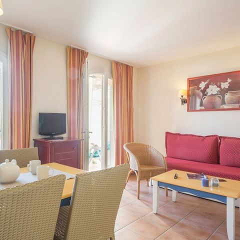 Maison 8 personnes - 2 CHAMBRES + 1 COIN NUIT - TERRASSE - DUPLEX - VILLAGE