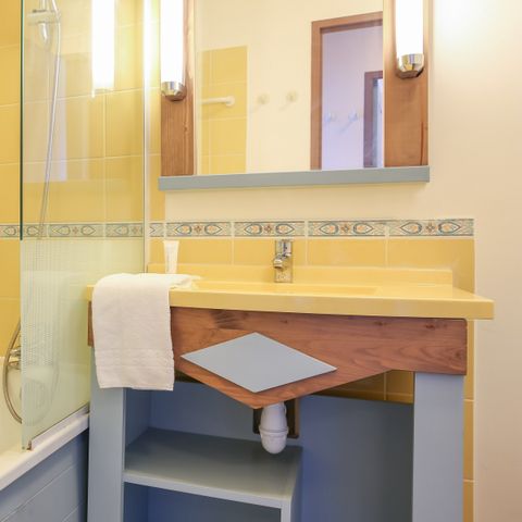 STUDIO 4 personnes - Studio - 1 alcôve - Terrasse ou balcon - Quartier de la Place
